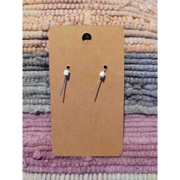 (3 for $15)~JoMa~ Silvertone Cheer Leader Mom Dangle Earrings- NWT - Picture 2 of 4